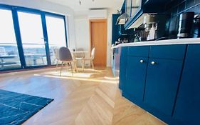 Luxury 1 Bedroom In Center With Terrace & Parking-51B